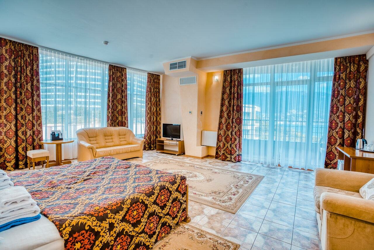 Гостиница Ливадийский Ялта